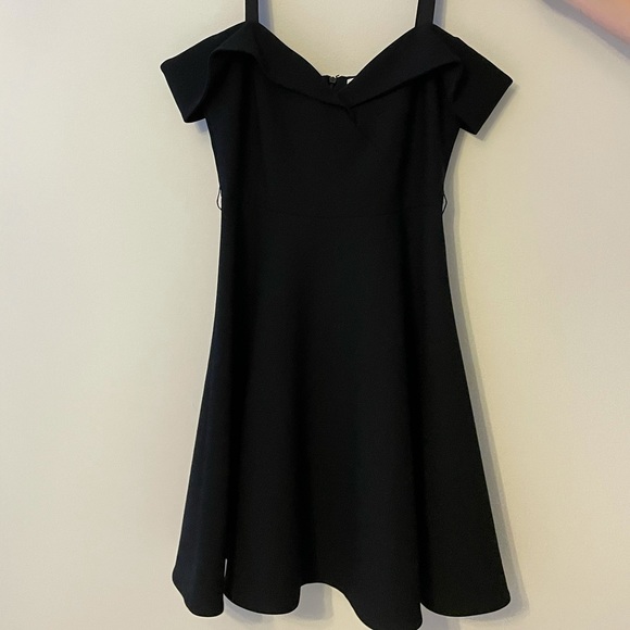 NWT Cinq a Sept Larissa Black Mini Dress size 00 - Picture 3 of 9
